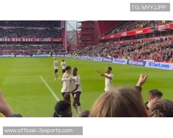 激情四溢的劲爆足球背景音乐点燃赛场氛围助力球队奋勇争先