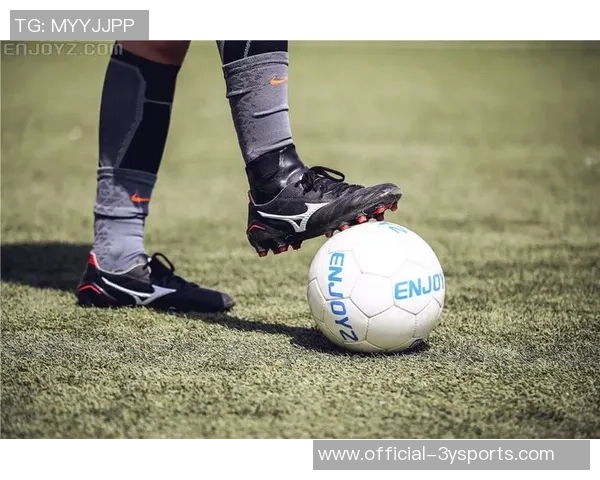 足球专业护踝的重要性及选购指南助你提升运动表现与保护效果 足球专业护踝的重要性及选购指南助你提升运动表现与保护效果